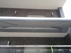 toldo cofre motorizado